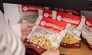 Nourriture d'urgence : Les aliments qui se conservent 10 à 25 ans (et comment les stocker)